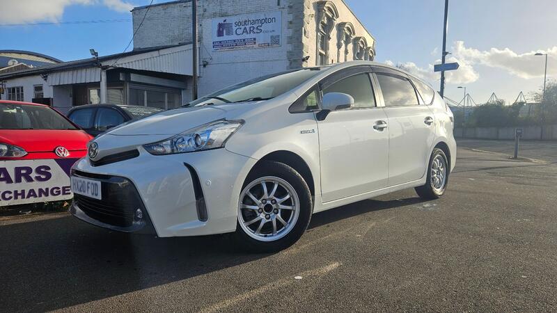 TOYOTA PRIUS+