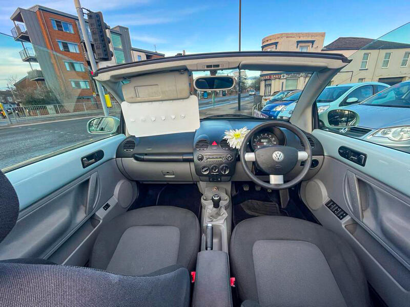 VOLKSWAGEN BEETLE