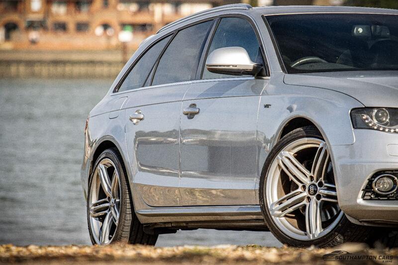 AUDI A4 AVANT
